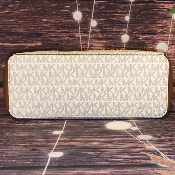 🌺MICHAEL KORS 🌺 CHARLOTTE VANILLA LARGE ZIP TOTE - Picture 7 of 8